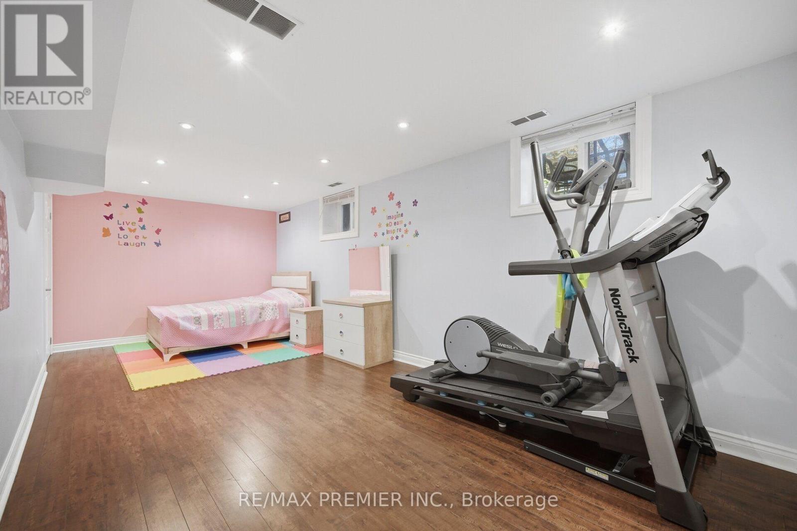 91 Wigmore Drive Property Photo 27