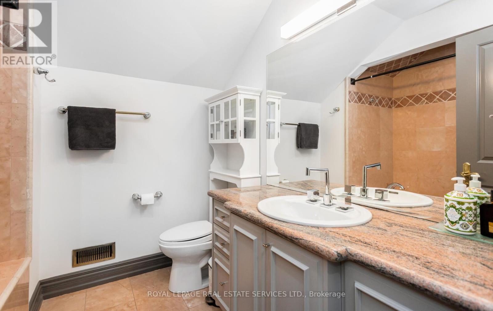 197 The Bridle Path Property Photo 33