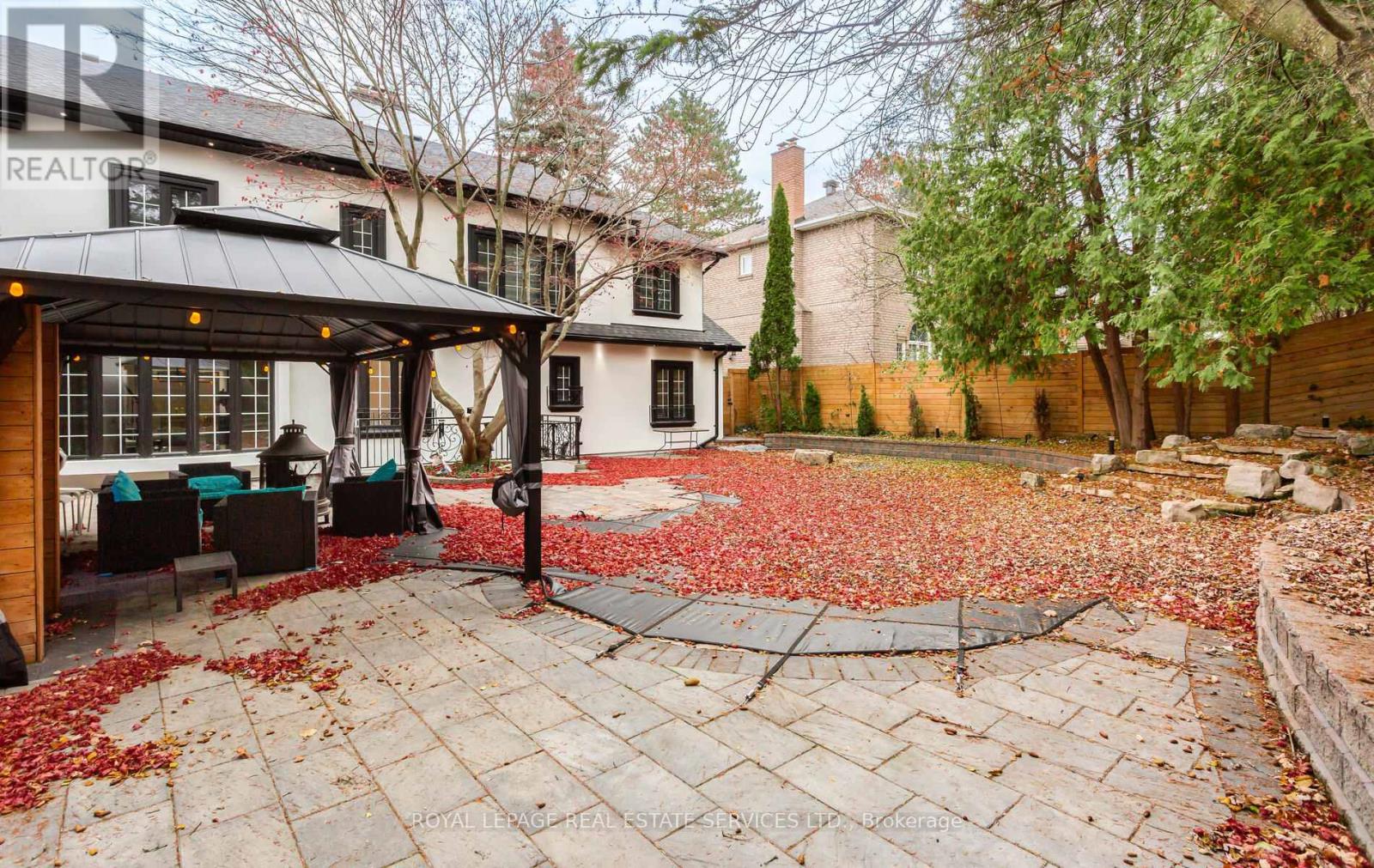 197 The Bridle Path Property Photo 48
