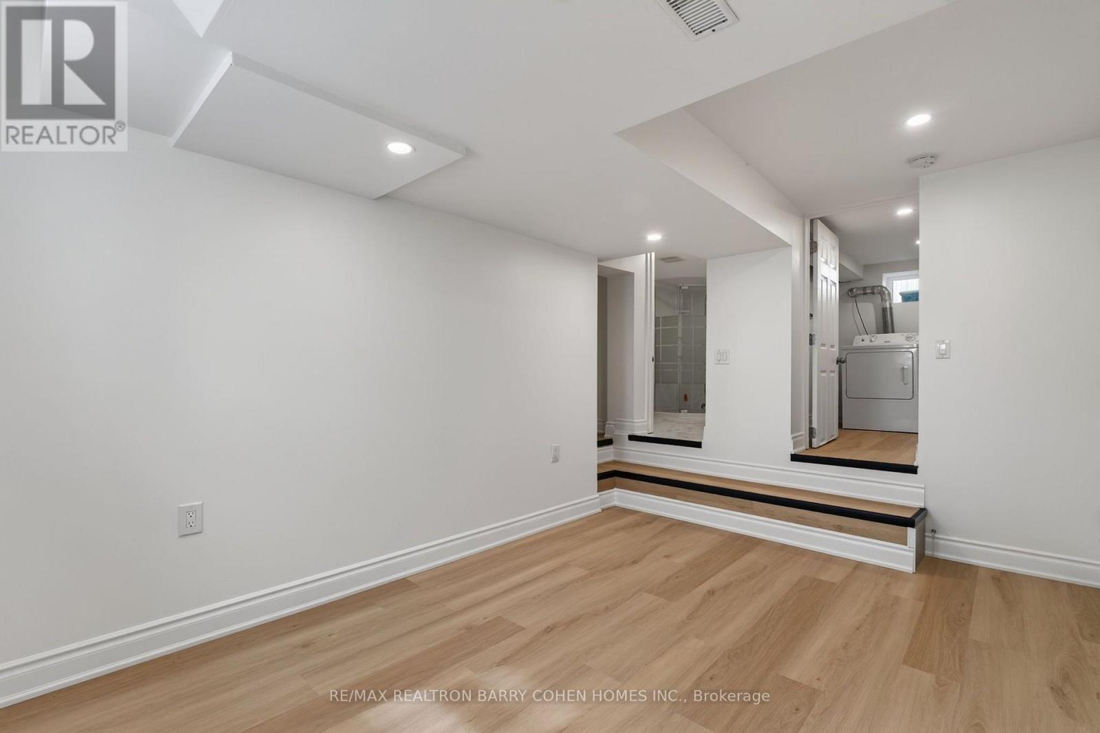 Lower - 371 Howland Avenue Property Photo 12