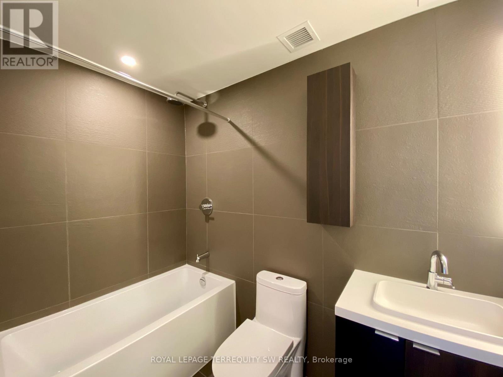 3306 - 15 Mercer Street Property Photo 11