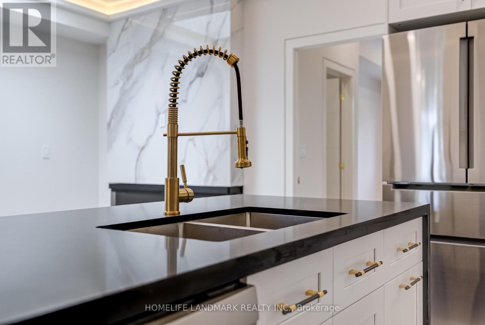 The Palazzo - 23 Coulson Avenue Property Photo 11