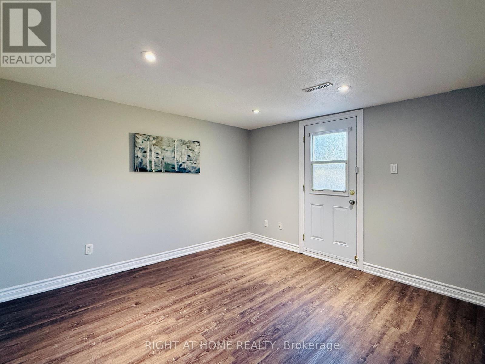 70 Spire Hillway Way Property Photo 3