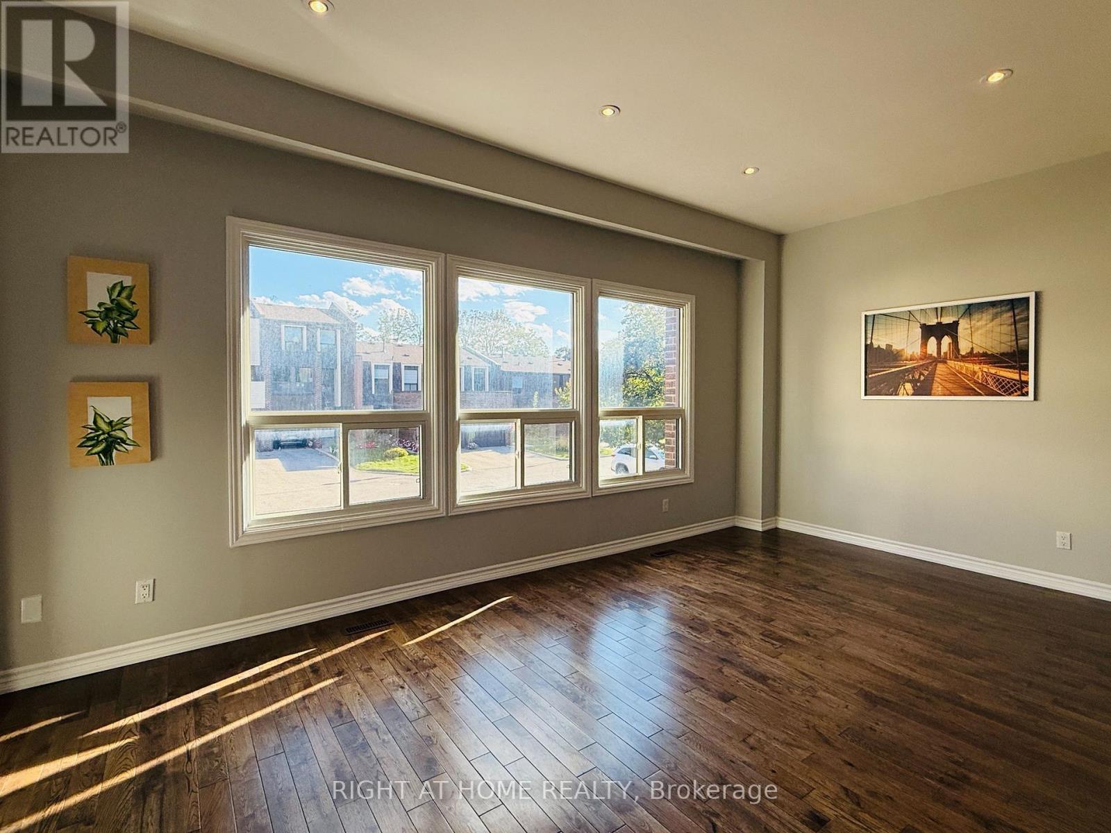 70 Spire Hillway Way Property Photo 6