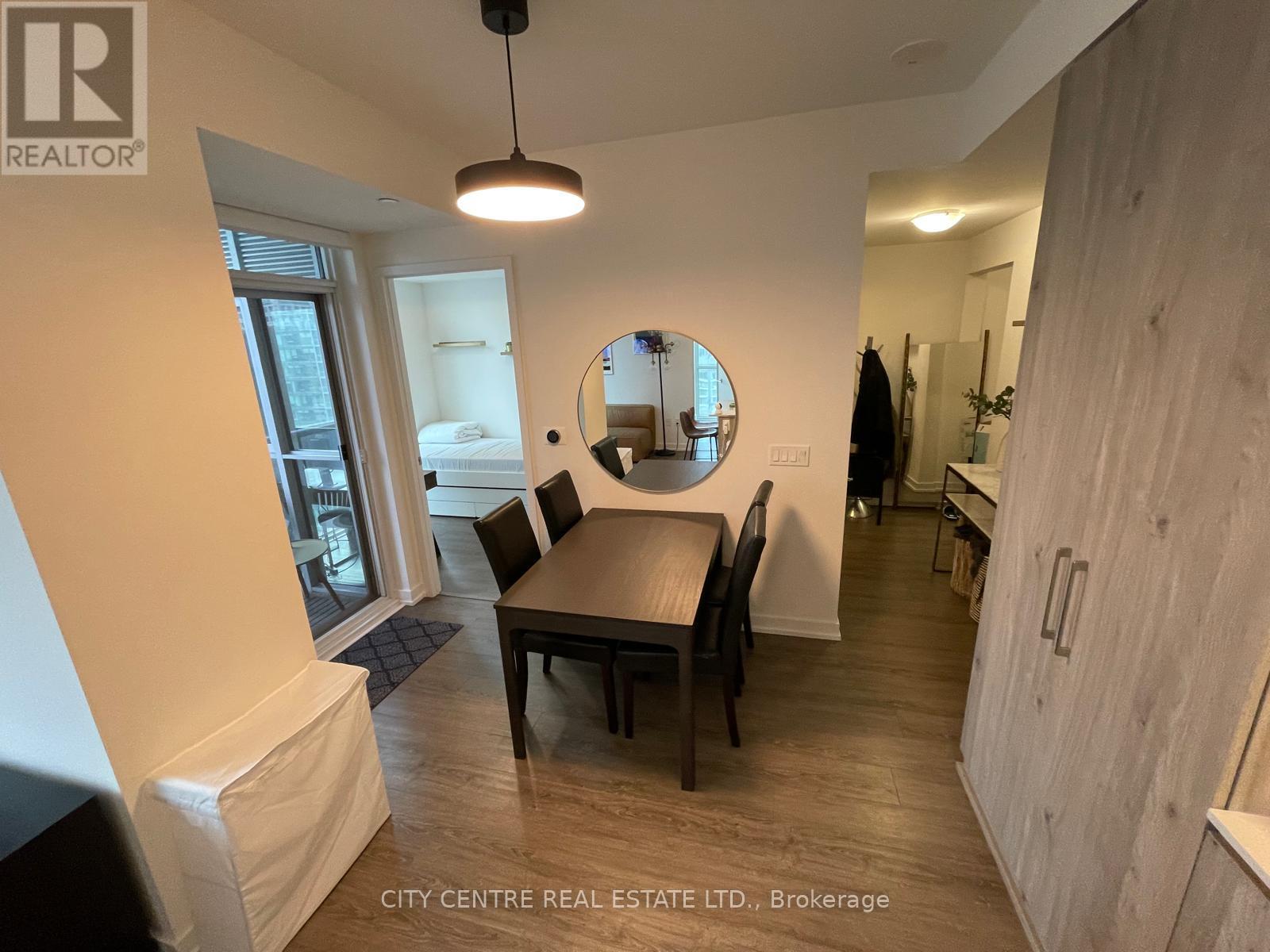 1602 - 1 Yorkville Avenue Property Photo 6