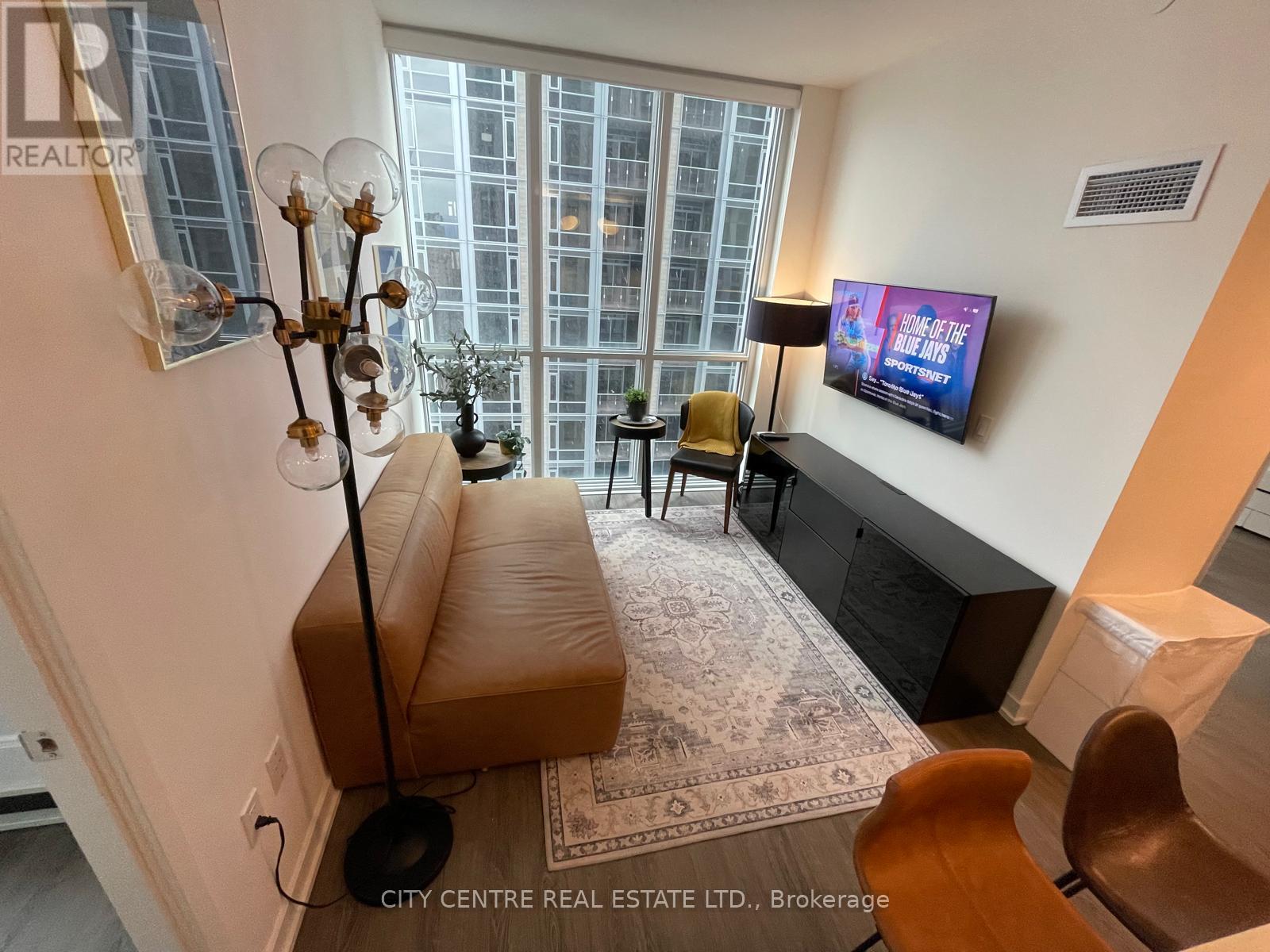 1602 - 1 Yorkville Avenue Property Photo 7