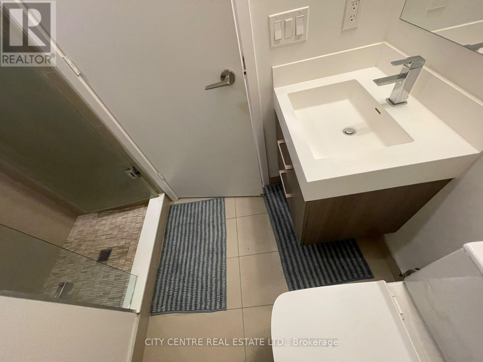 1602 - 1 Yorkville Avenue Property Photo 16