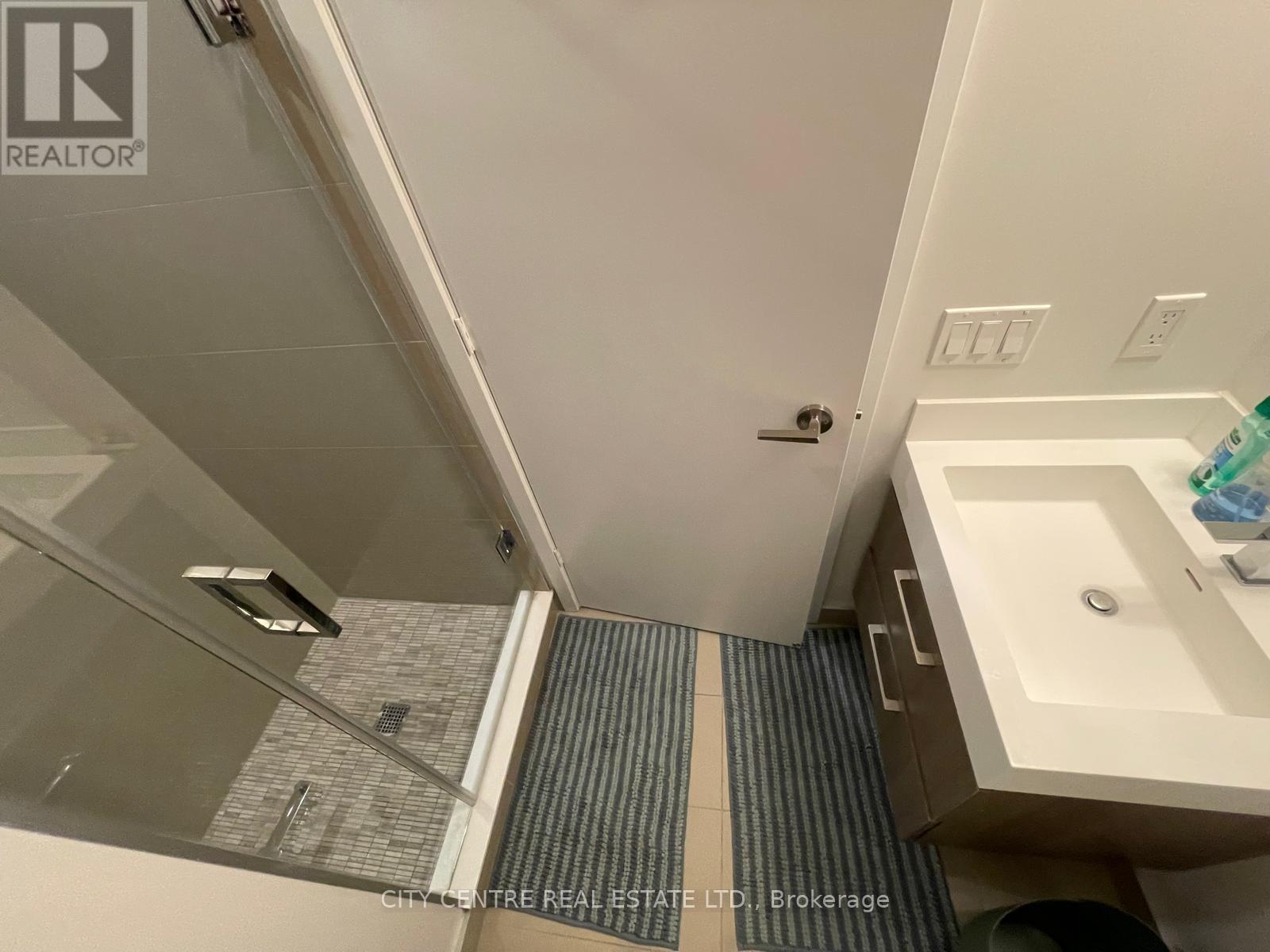 1602 - 1 Yorkville Avenue Property Photo 23