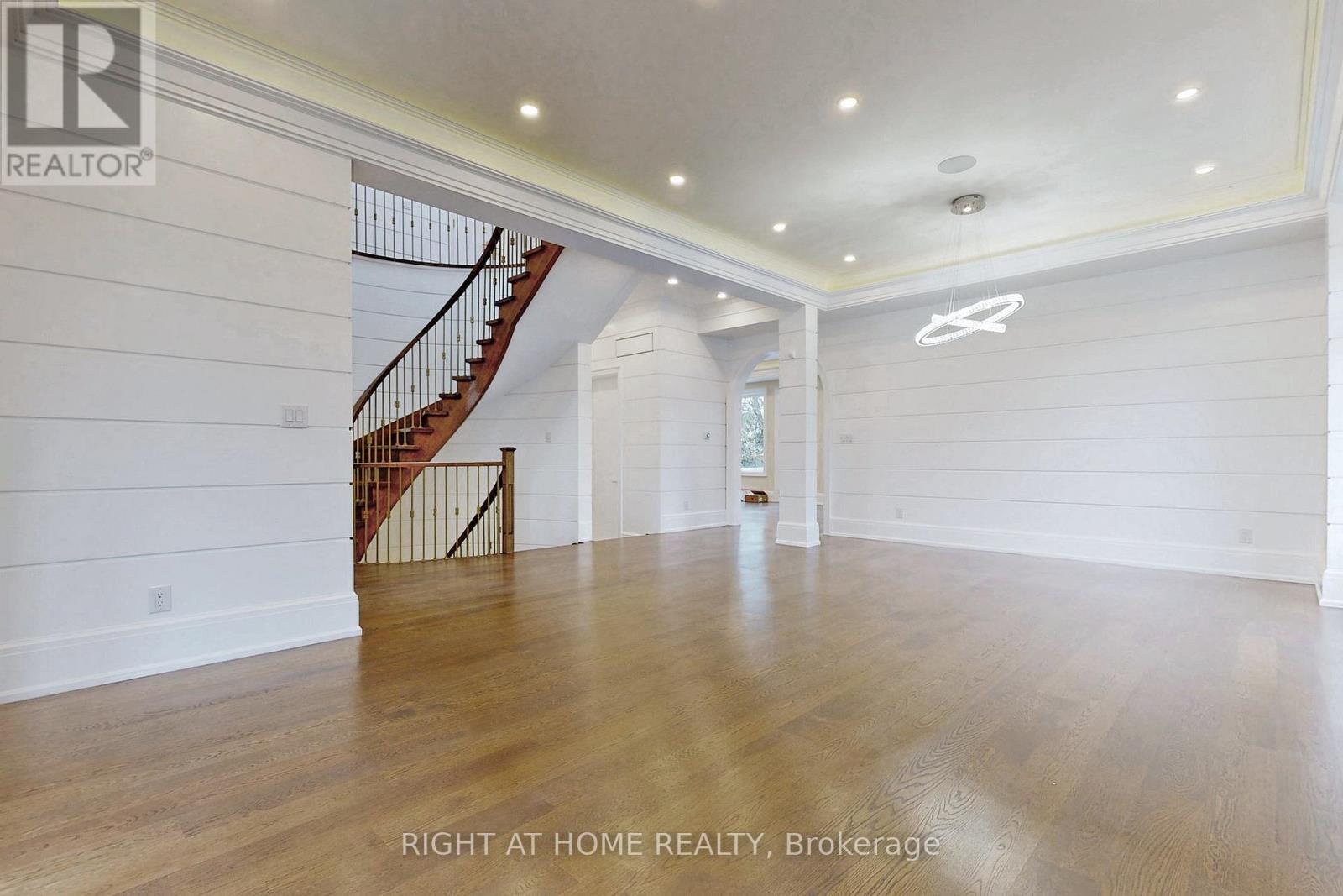 10 Jocelyn Crescent Property Photo 12