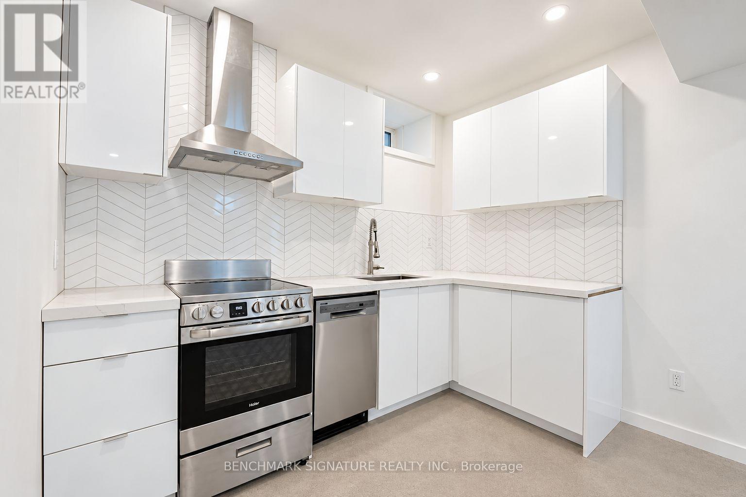 Lower - 301 Euclid Avenue Property Photo 10