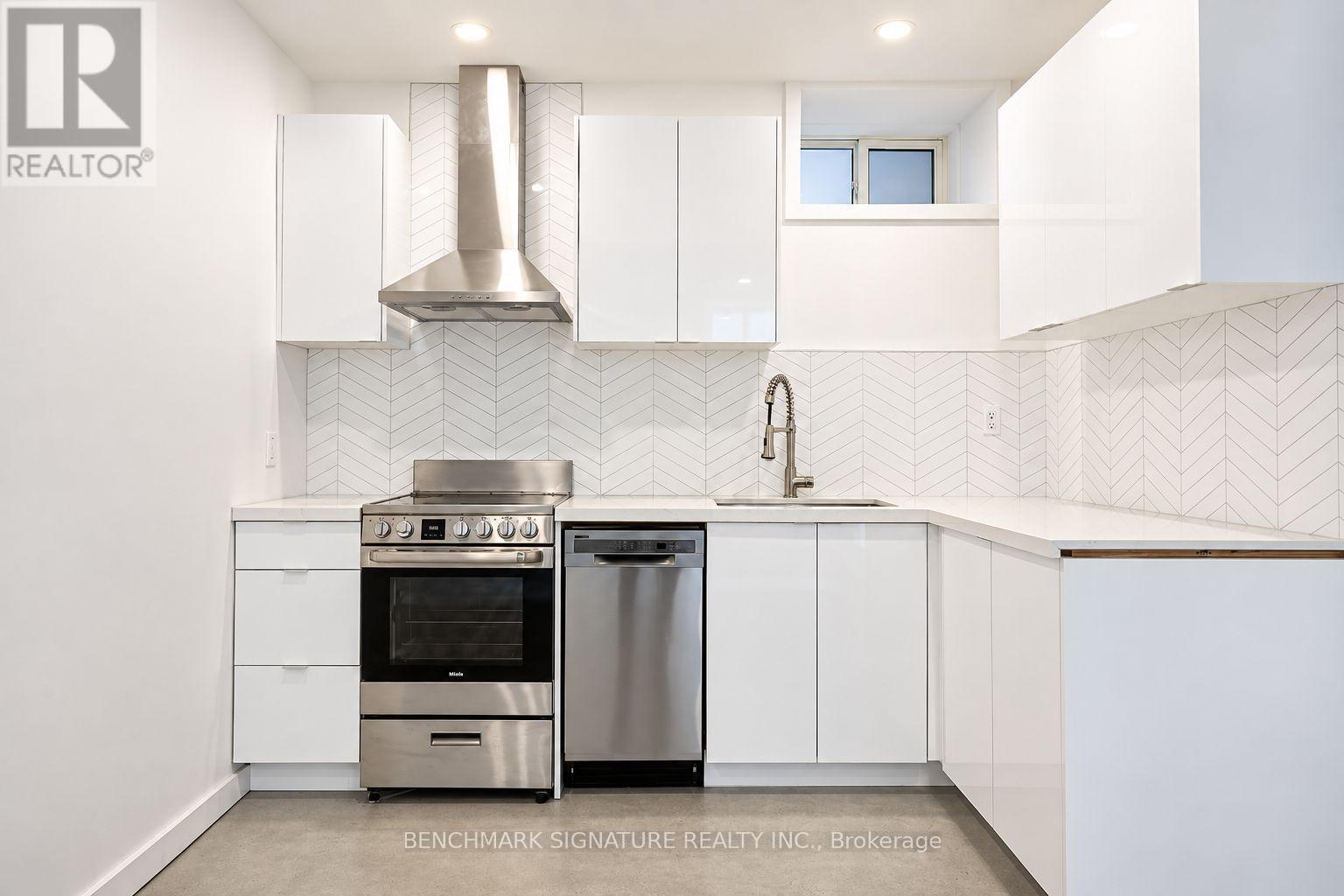 Lower - 301 Euclid Avenue Property Photo 11
