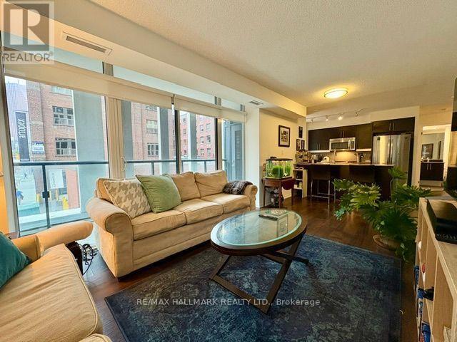 206 - 400 Adelaide Street E Property Photo 9