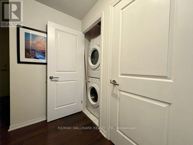 206 - 400 Adelaide Street E Property Photo 16