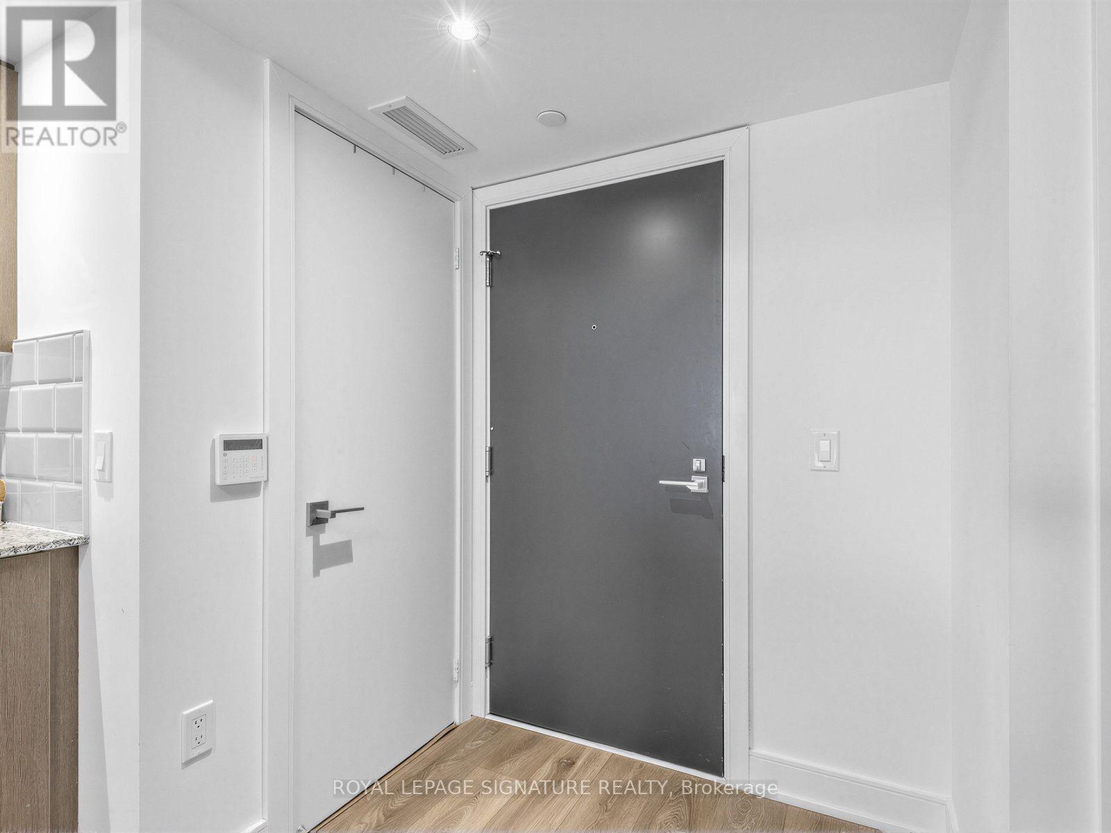 1204 - 89 Mcgill Street Property Photo 3