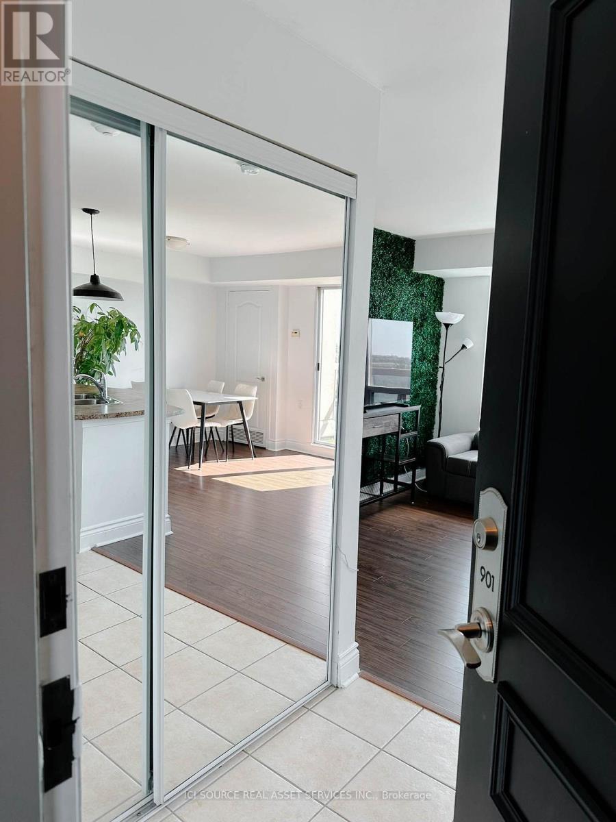 901 - 935 SHEPPARD AVENUE W Property Photo 1