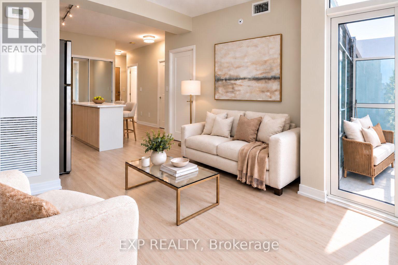 512 - 621 Sheppard Avenue E Property Photo 2