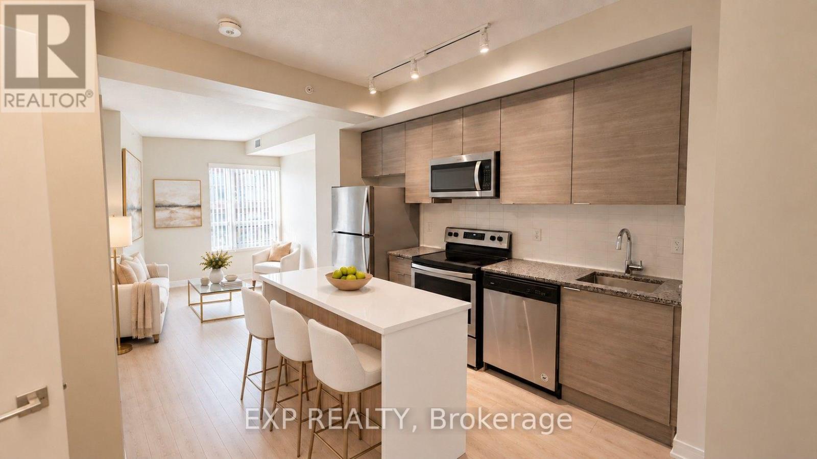 512 - 621 Sheppard Avenue E Property Photo 3