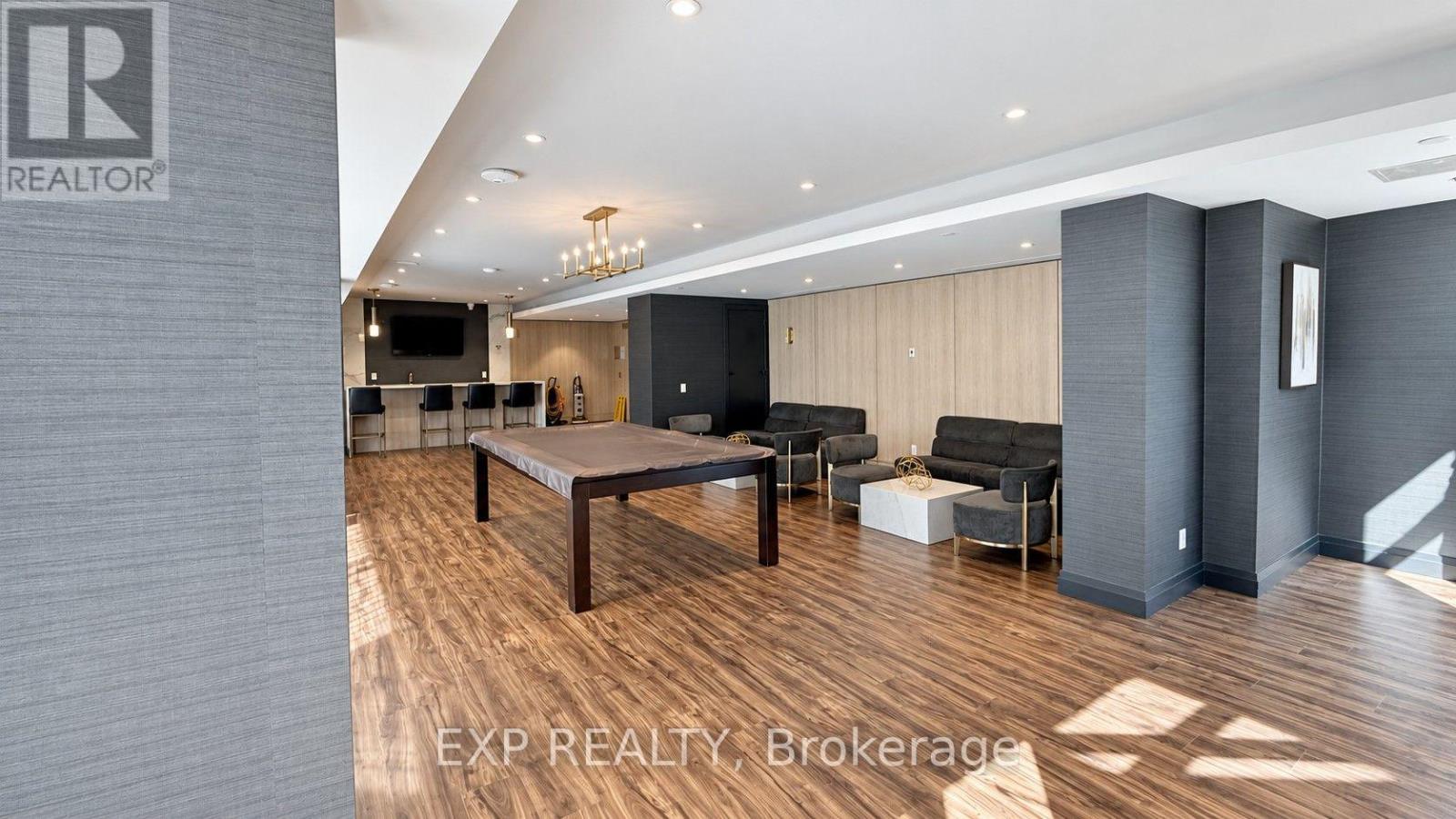 512 - 621 Sheppard Avenue E Property Photo 18