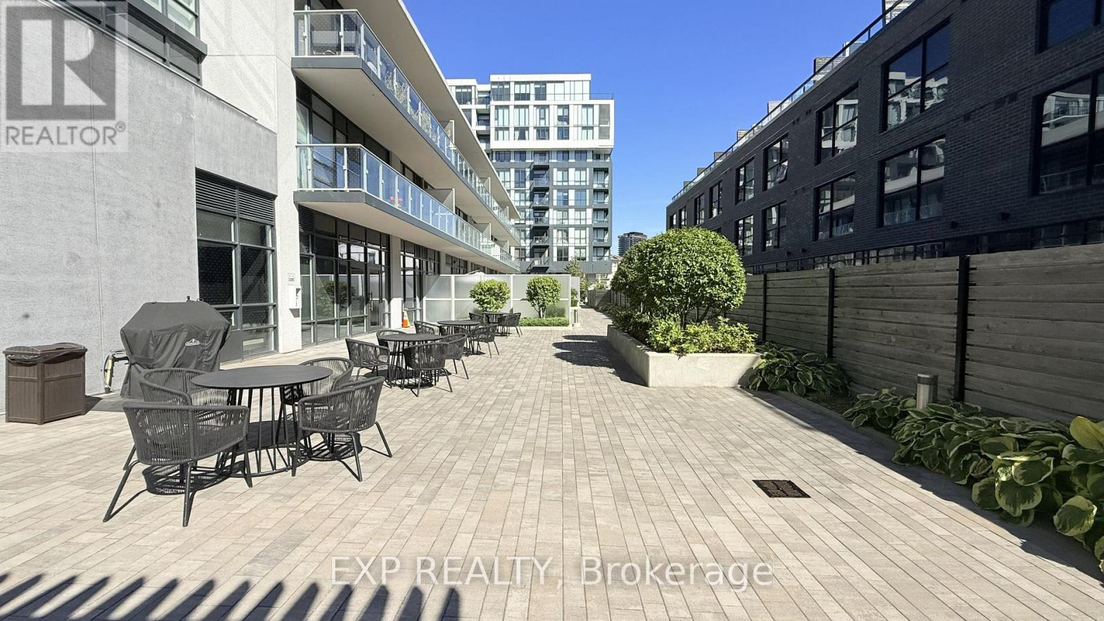 512 - 621 Sheppard Avenue E Property Photo 20