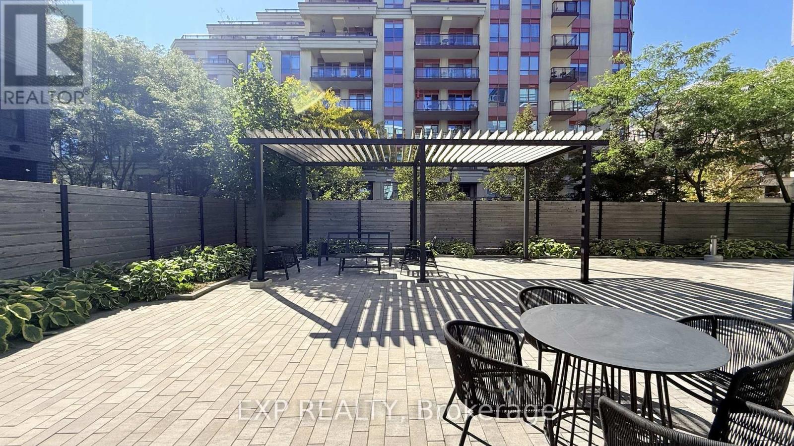 512 - 621 Sheppard Avenue E Property Photo 21