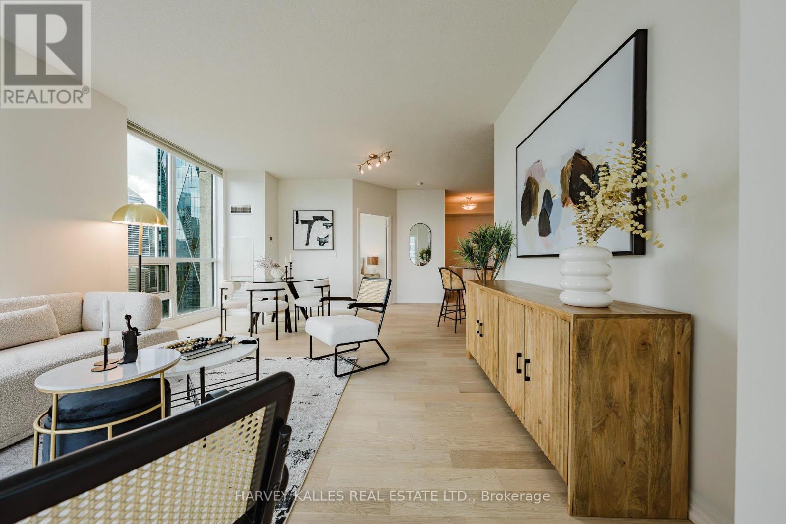 3211 - 16 Yonge Street Property Photo 4