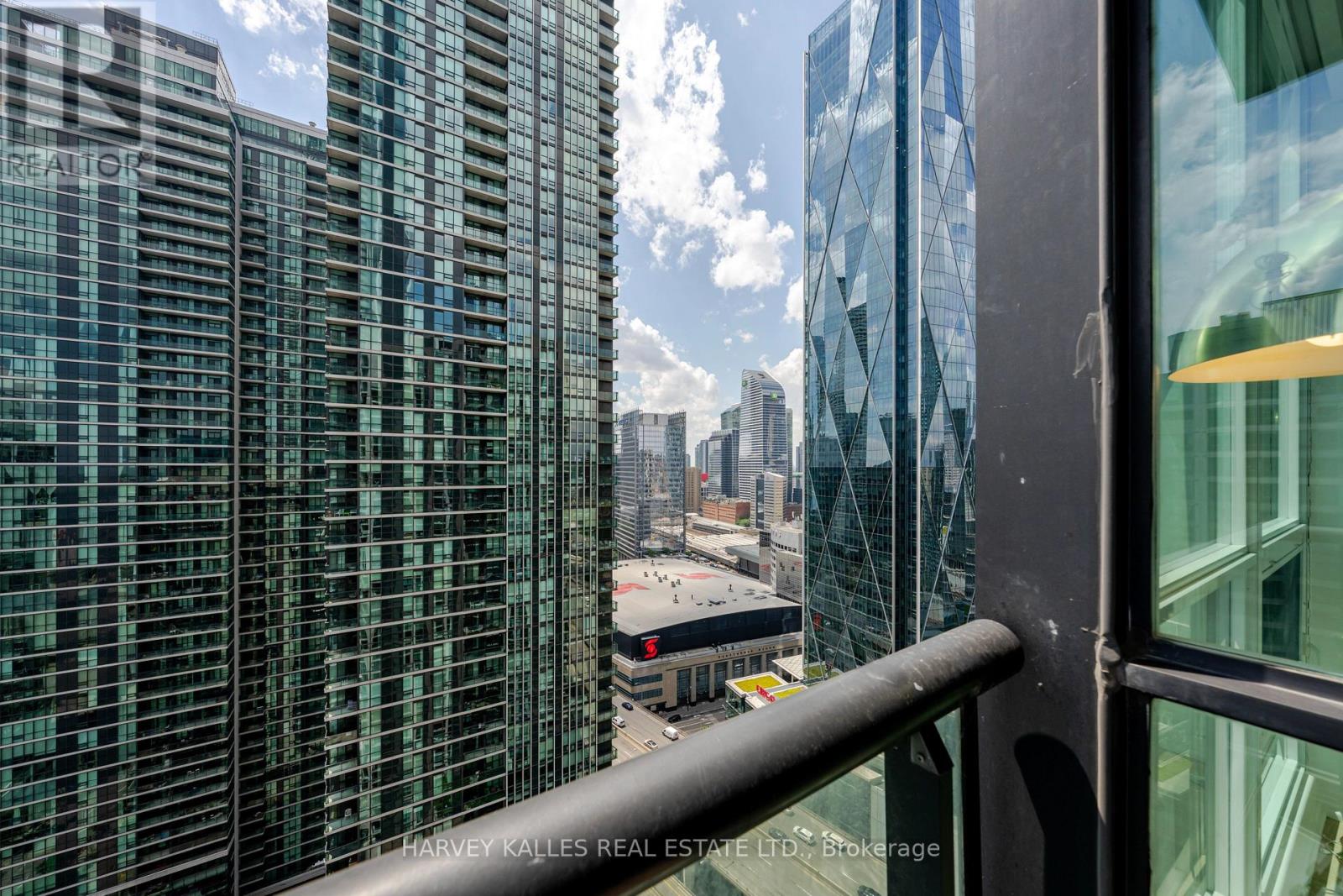 3211 - 16 Yonge Street Property Photo 31