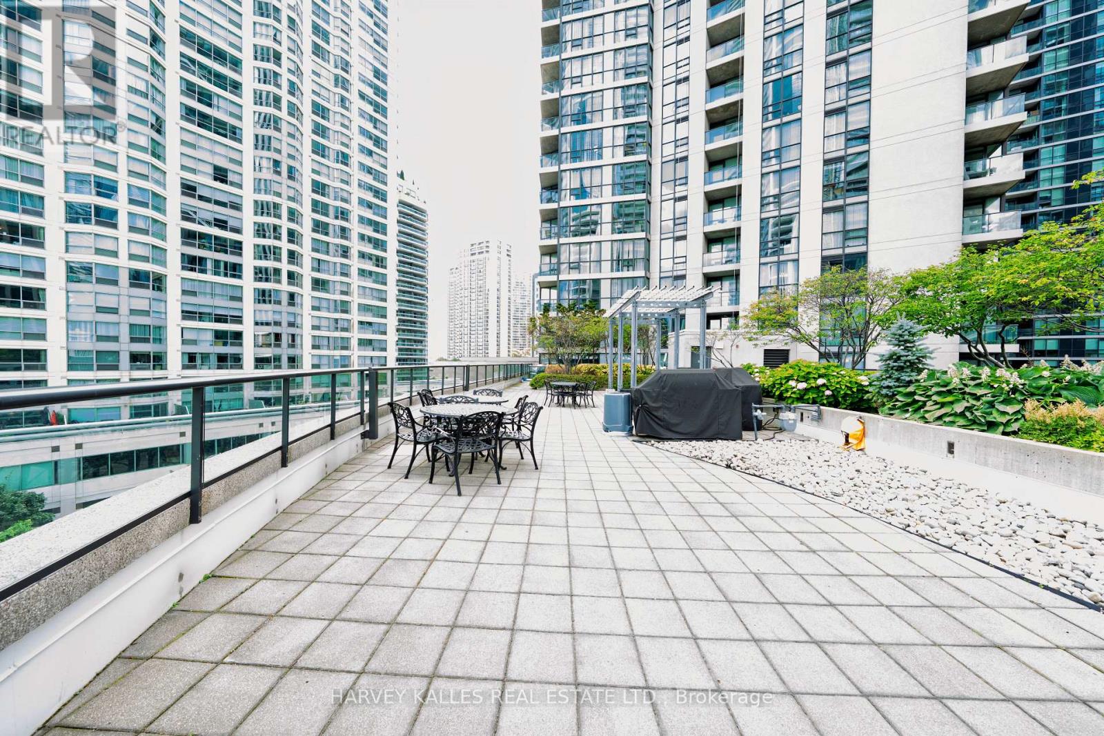 3211 - 16 Yonge Street Property Photo 39