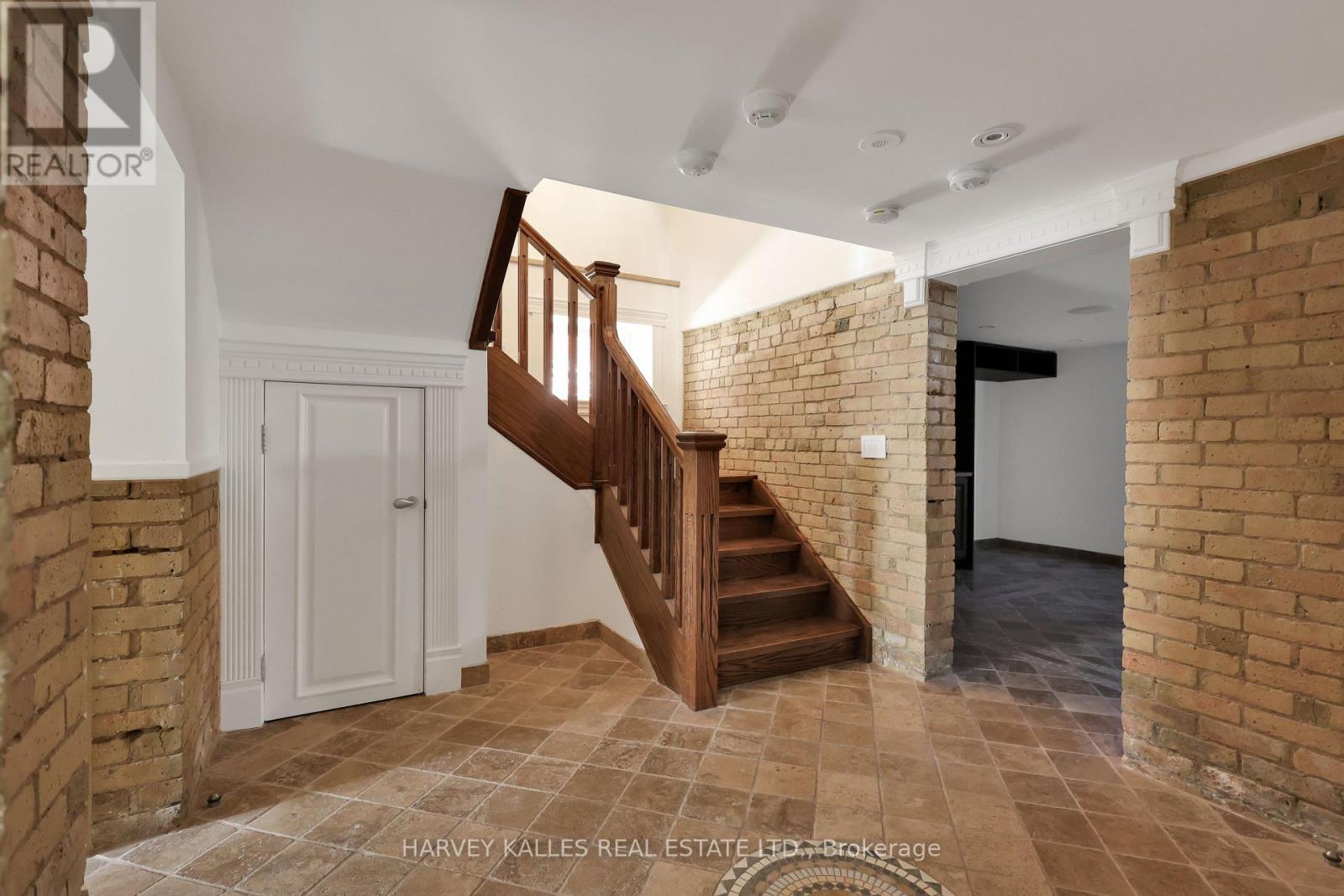 140 Bedford Road Property Photo 42