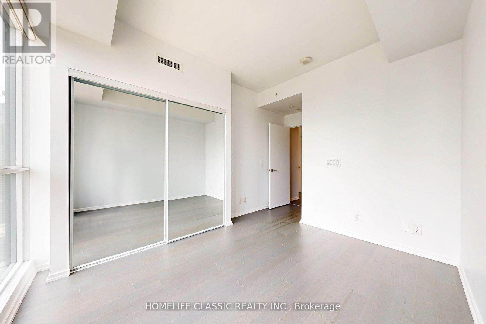 4006 - 70 Temperance Street Property Photo 6