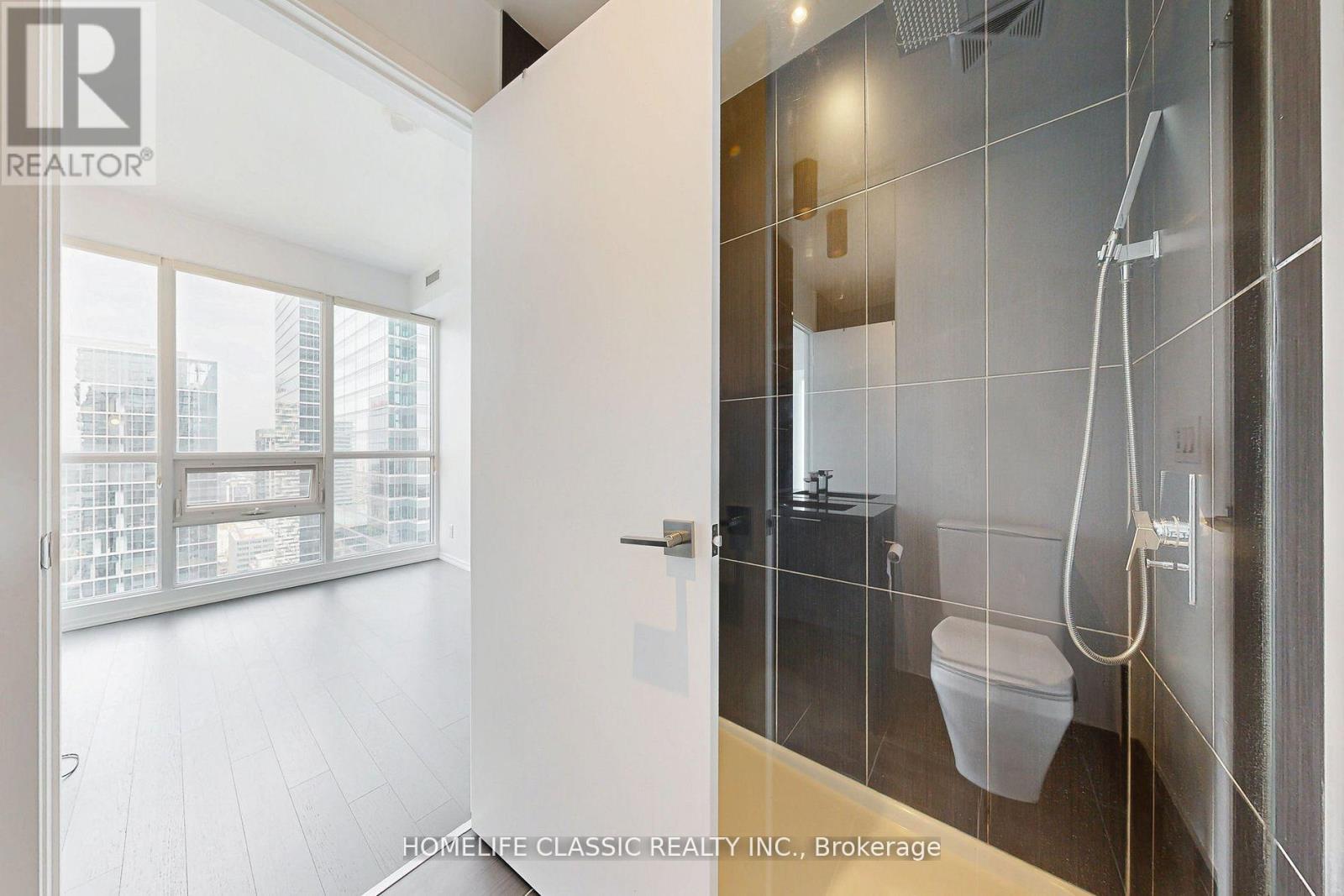 4006 - 70 Temperance Street Property Photo 8