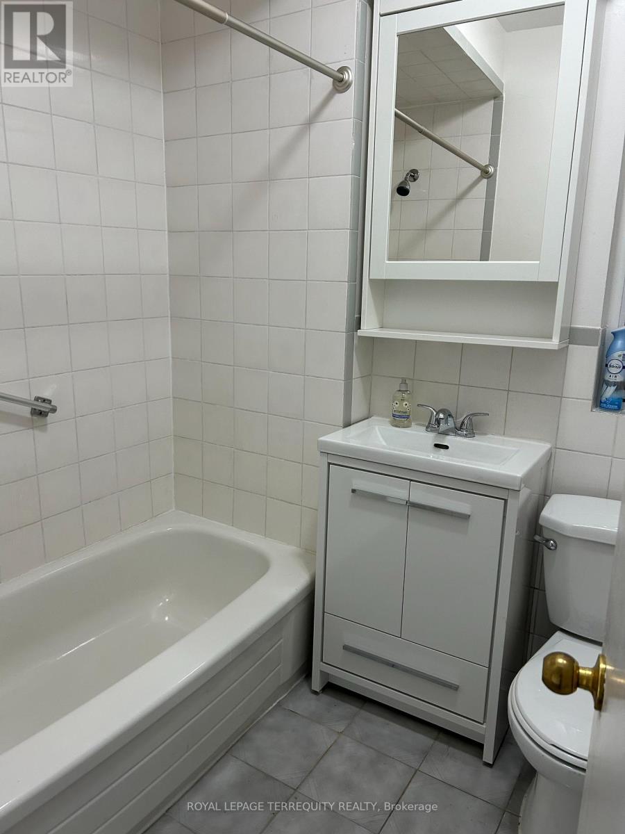 167 Westmount Avenue Property Photo 8