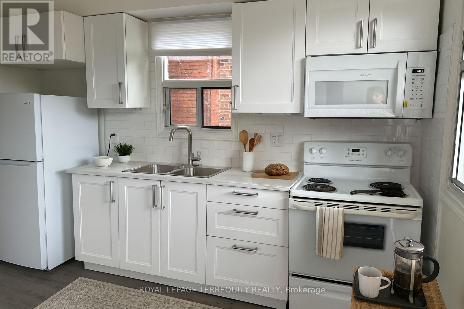 167 Westmount Avenue Property Photo 10