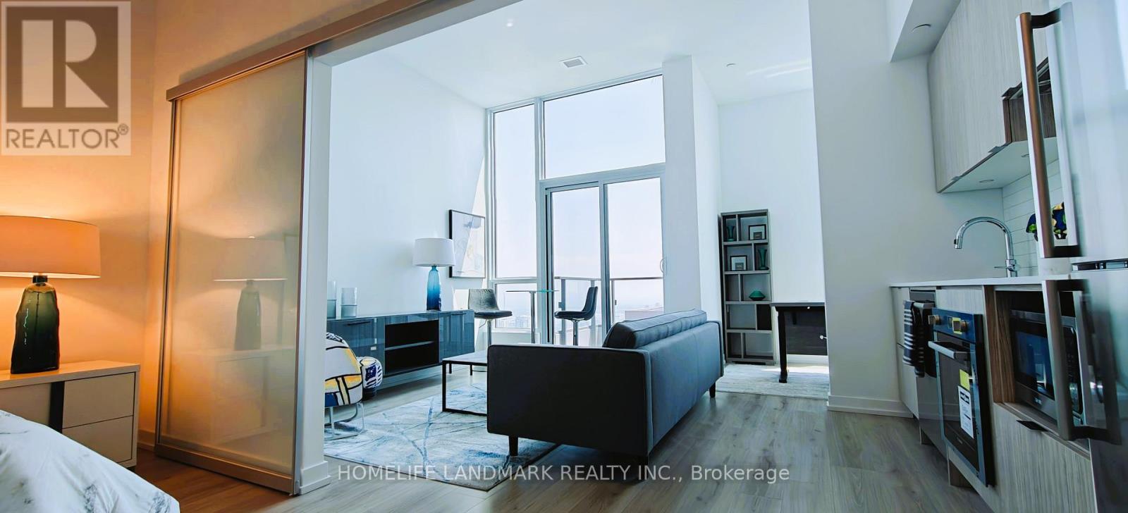 5501 - 395 Bloor Street W Property Photo 1