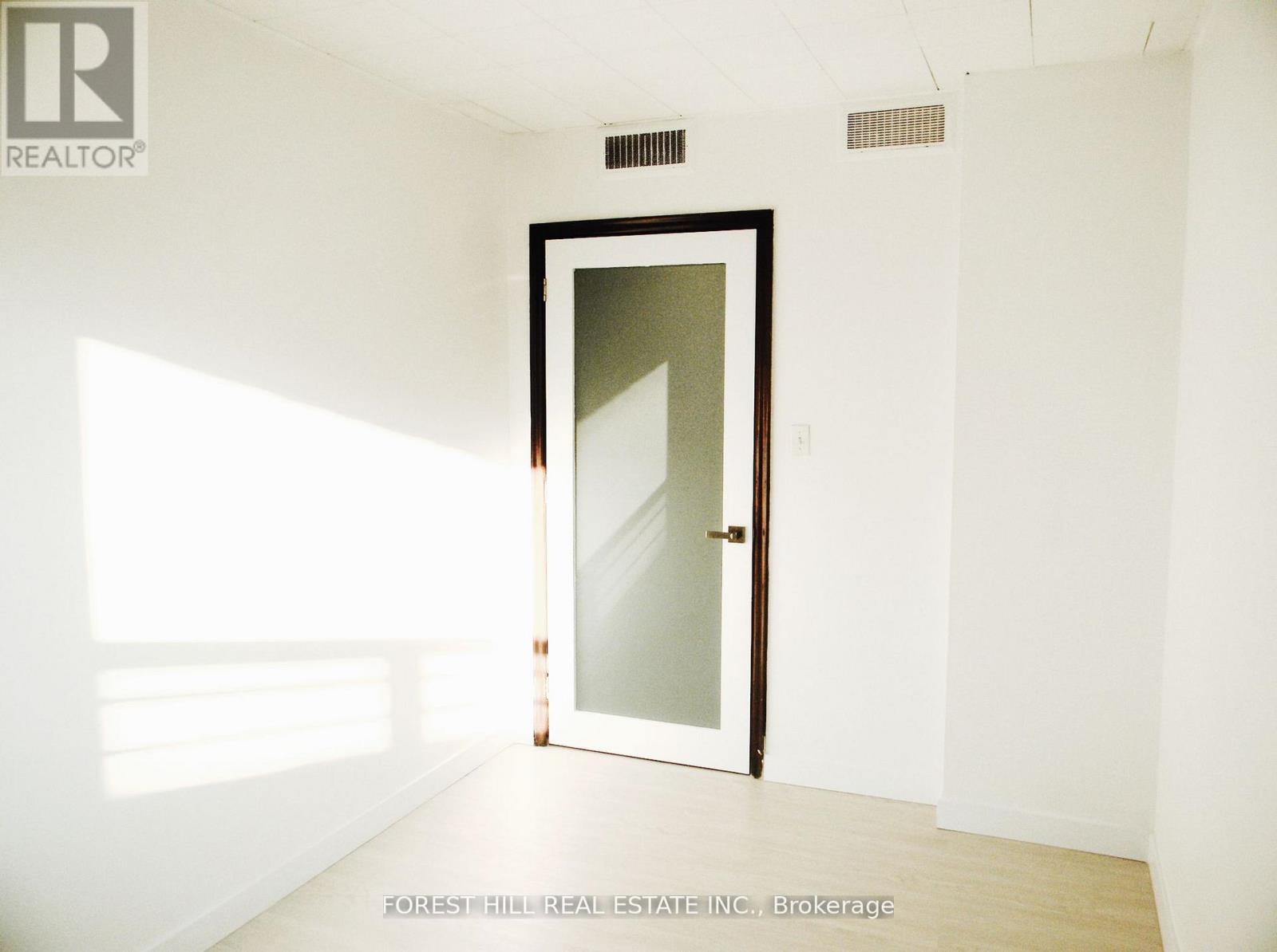 200 - 226 Bathurst Street Property Photo 12