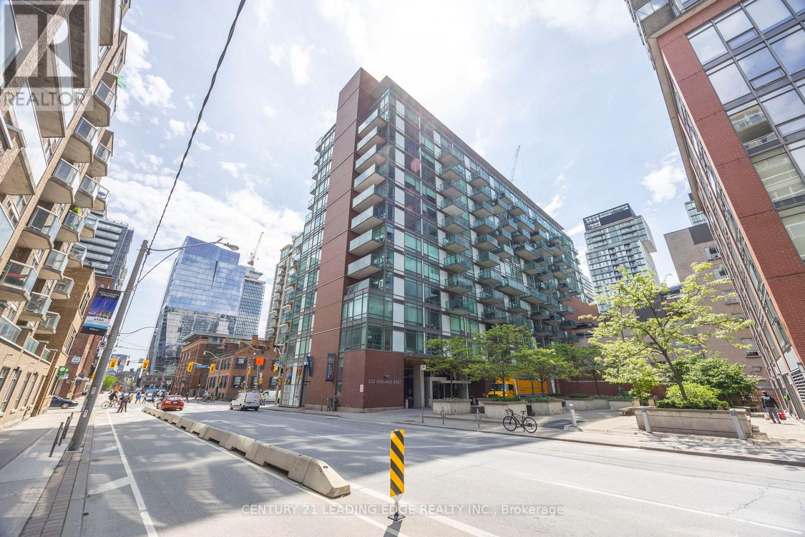 903 - 333 ADELAIDE STREET E