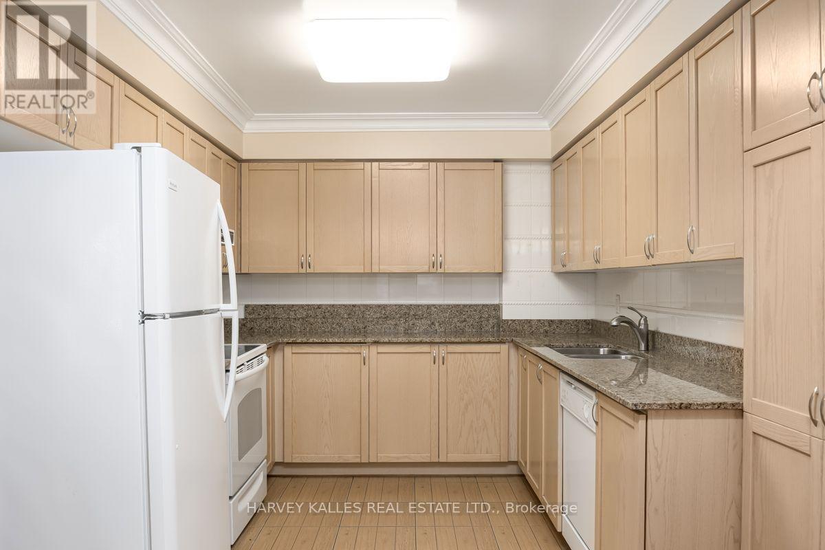 308 - 8 Covington Road Property Photo 8