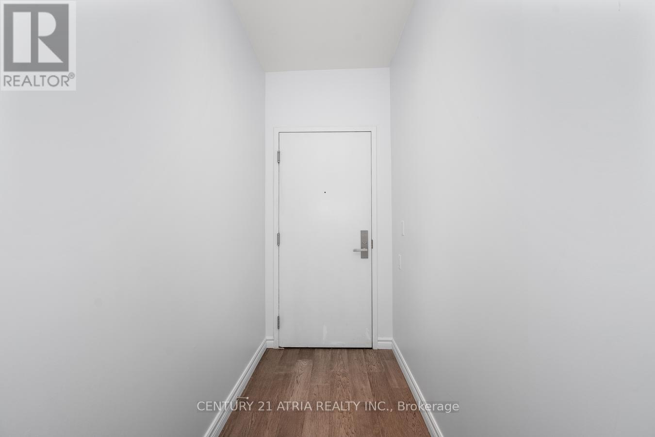 207 - 5 St Joseph Street Property Photo 6
