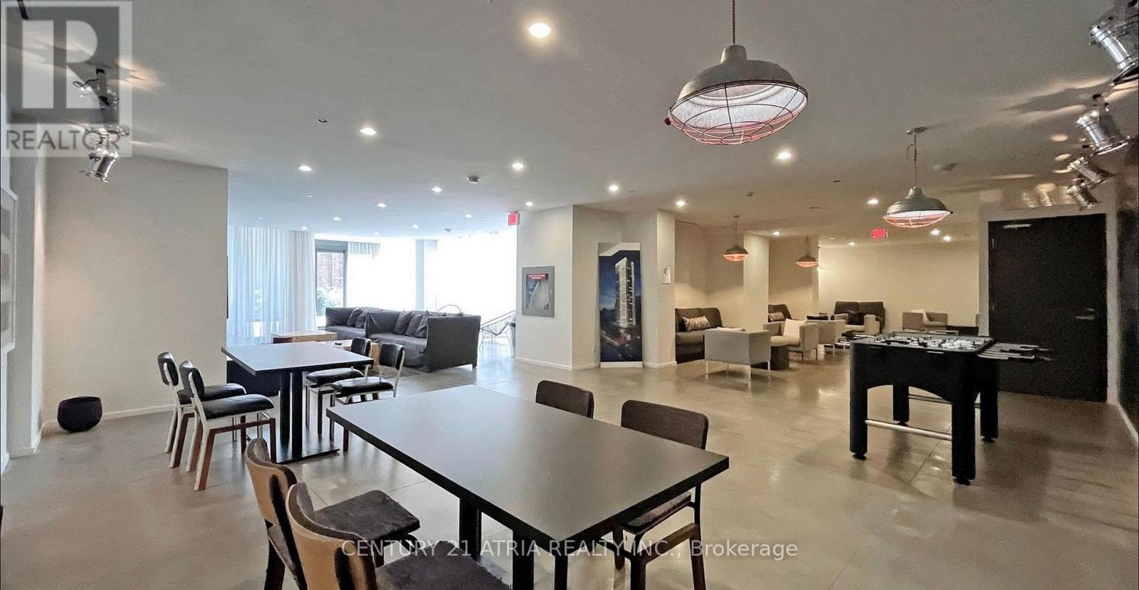 207 - 5 St Joseph Street Property Photo 37