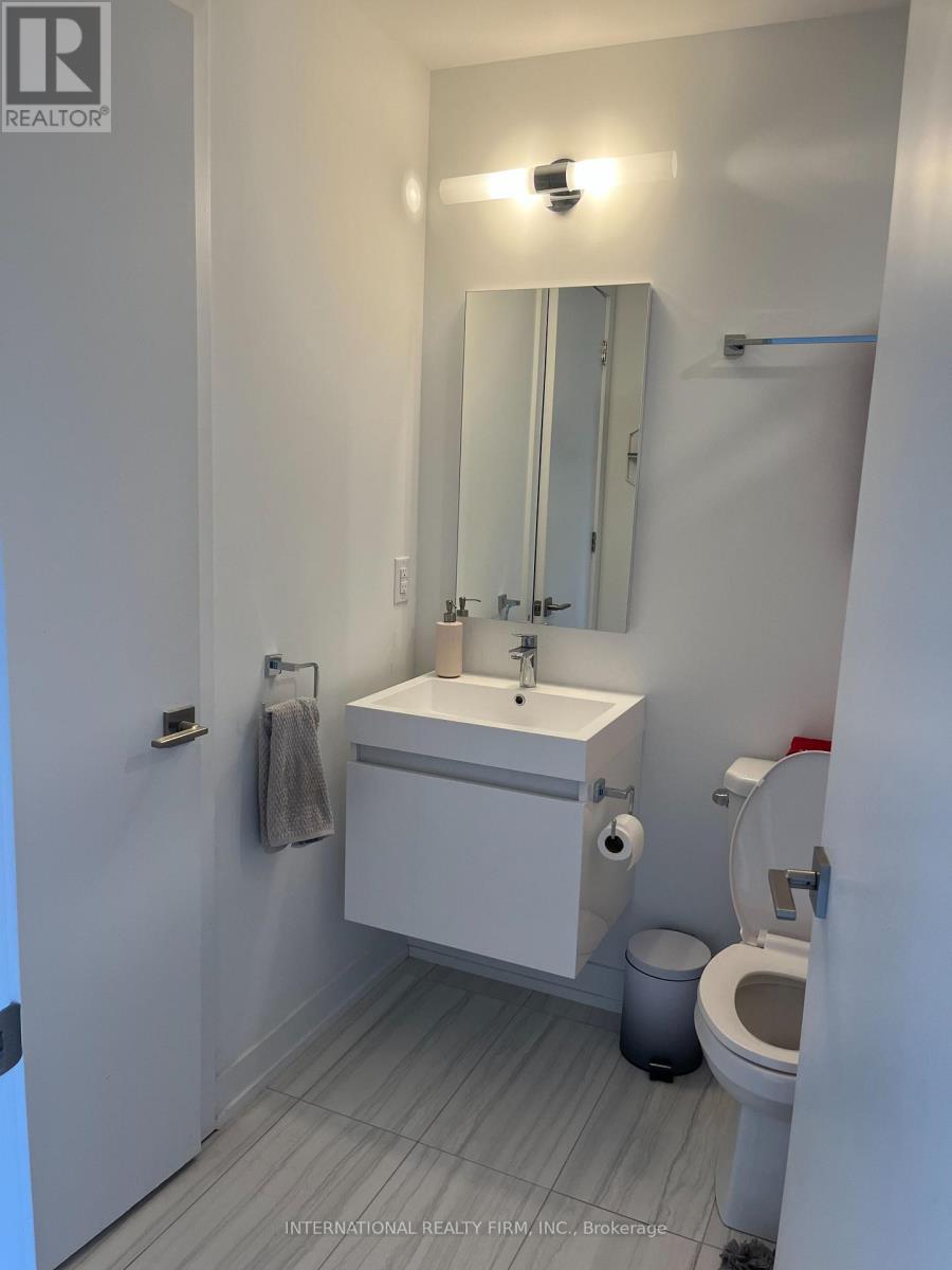 48 Perth Avenue Property Photo 11