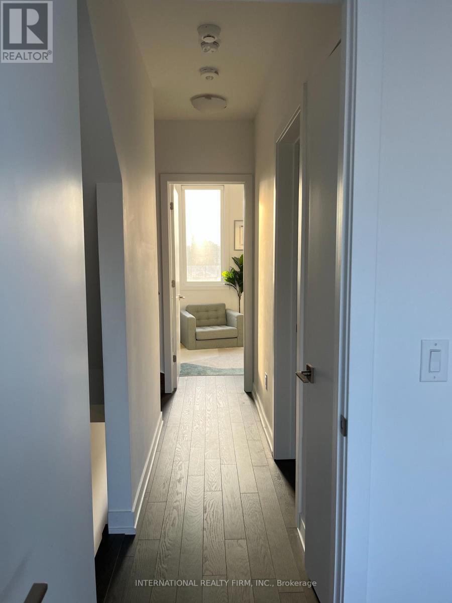 48 Perth Avenue Property Photo 15
