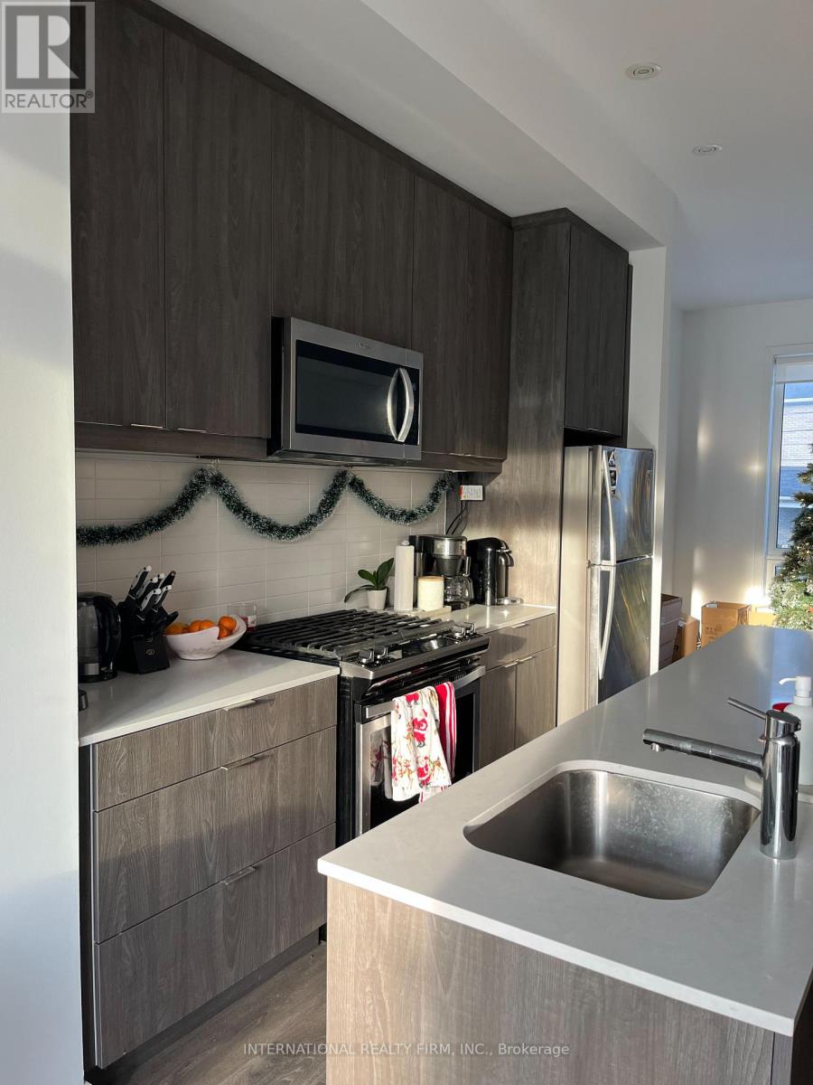 48 Perth Avenue Property Photo 22