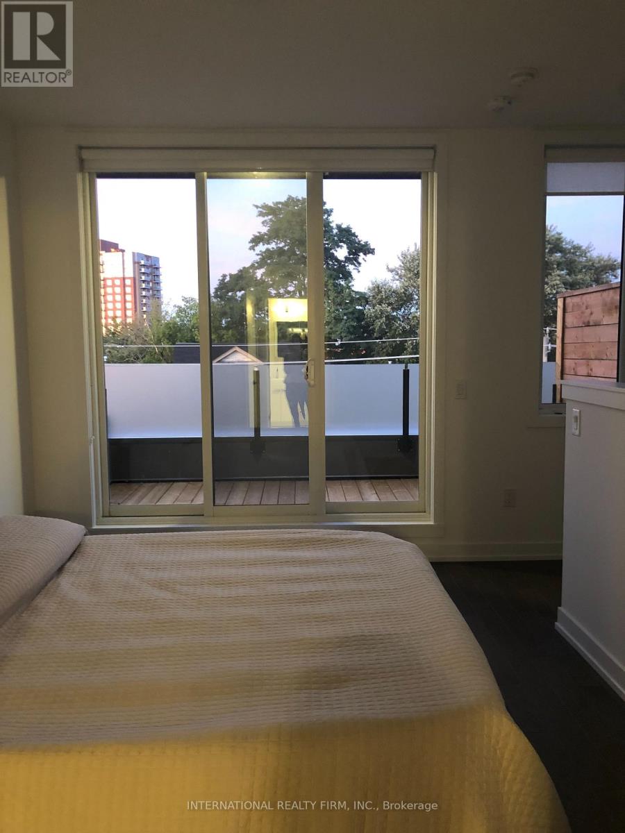 48 Perth Avenue Property Photo 36