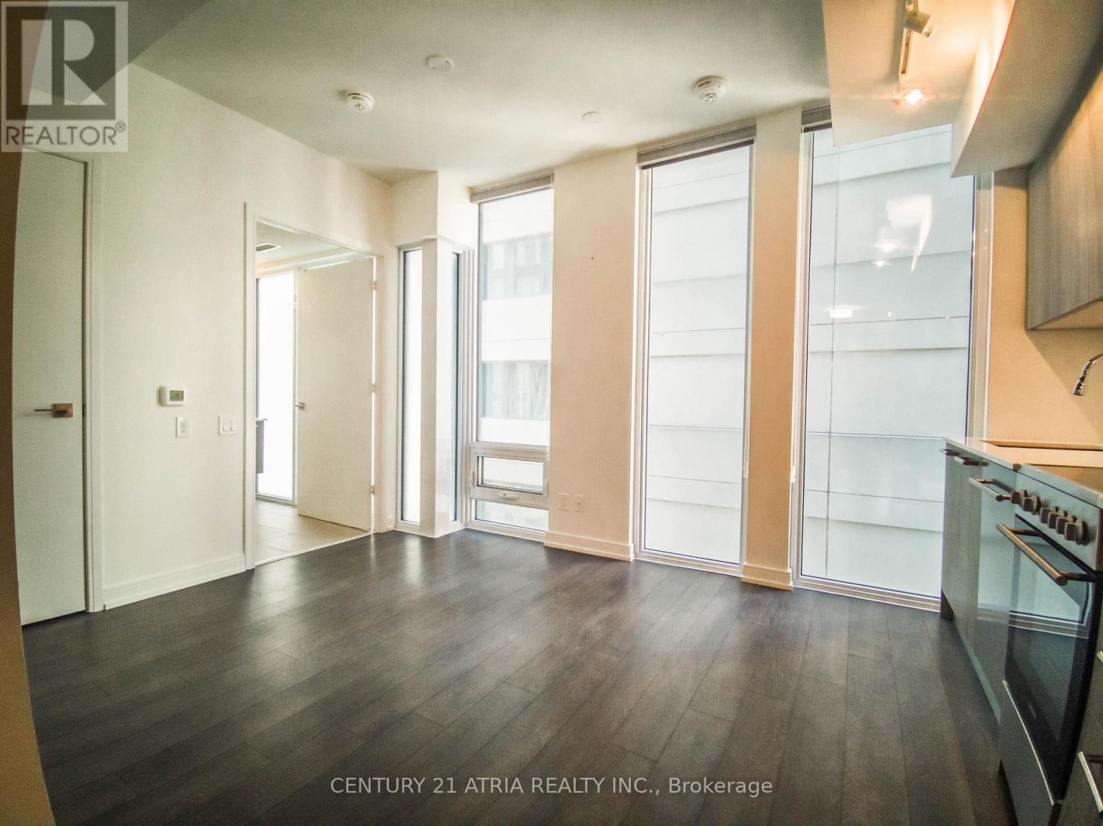 1810 - 28 Wellesley Street E Property Photo 1