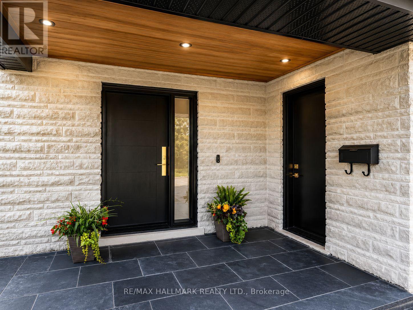 30 Kellythorne Drive Property Photo 6