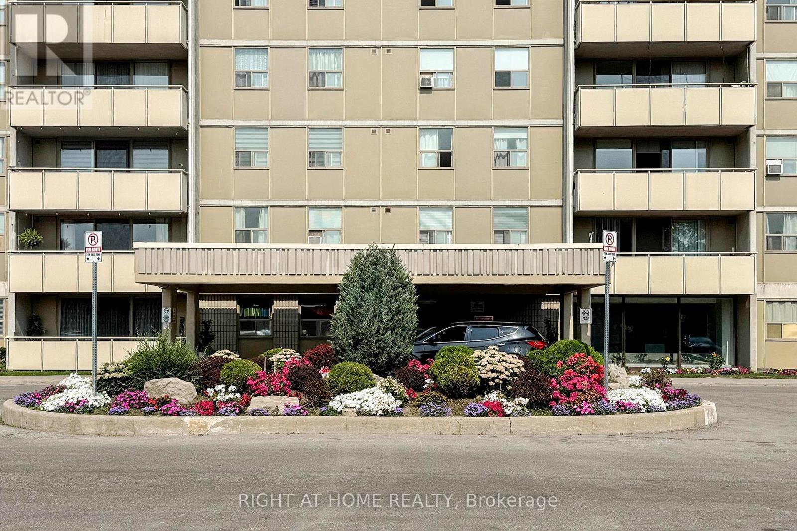 702 - 1338 York Mills Road Property Photo 3