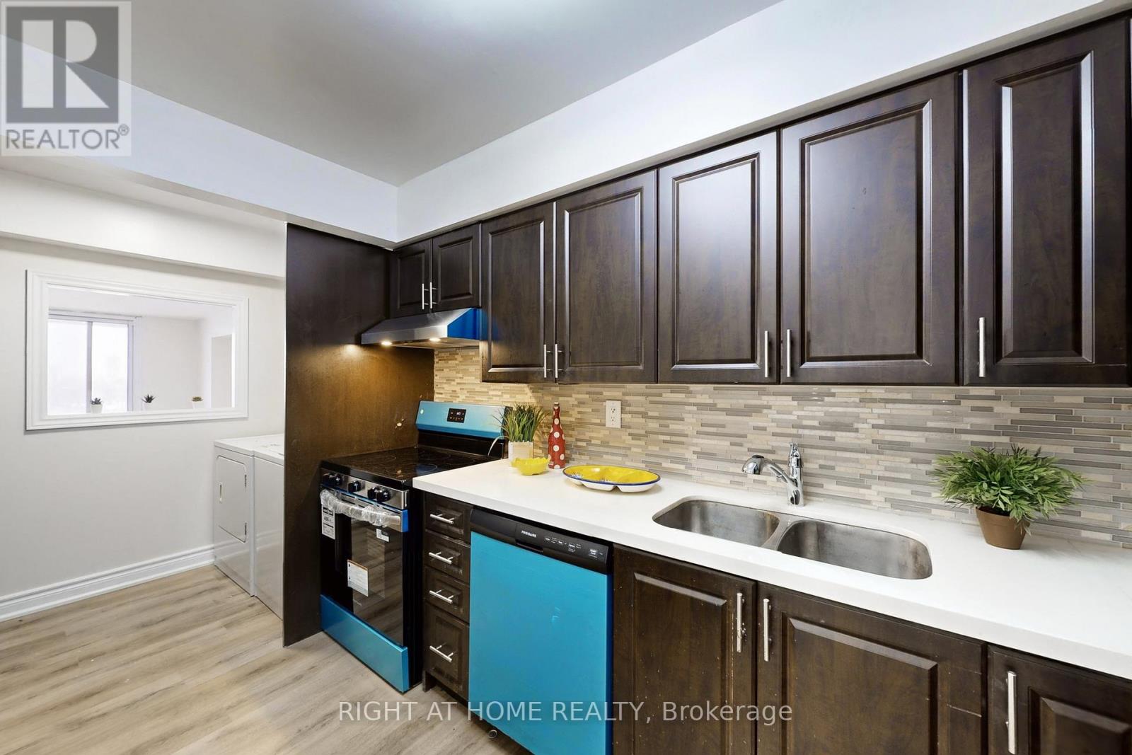 702 - 1338 York Mills Road Property Photo 13