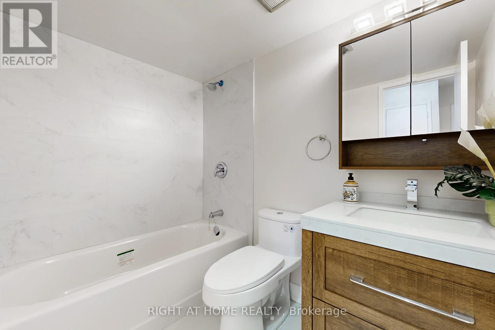 702 - 1338 York Mills Road Property Photo 17