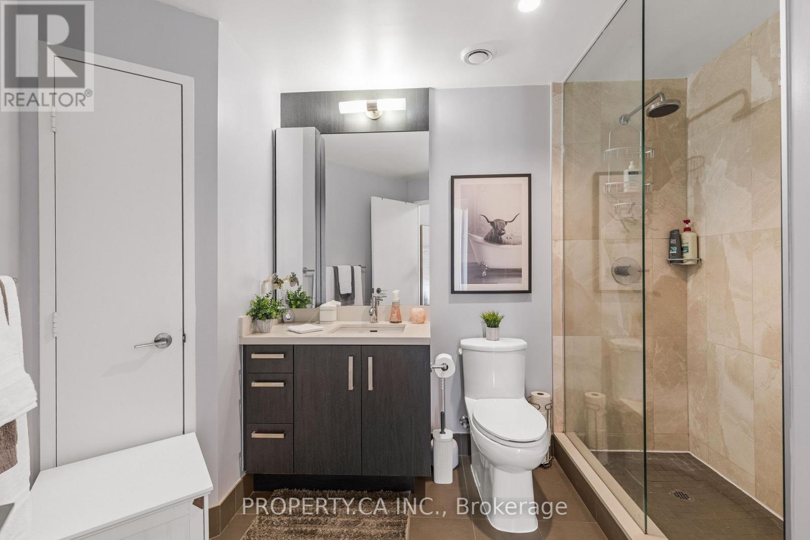 N122 - 120 Bayview Avenue Property Photo 7