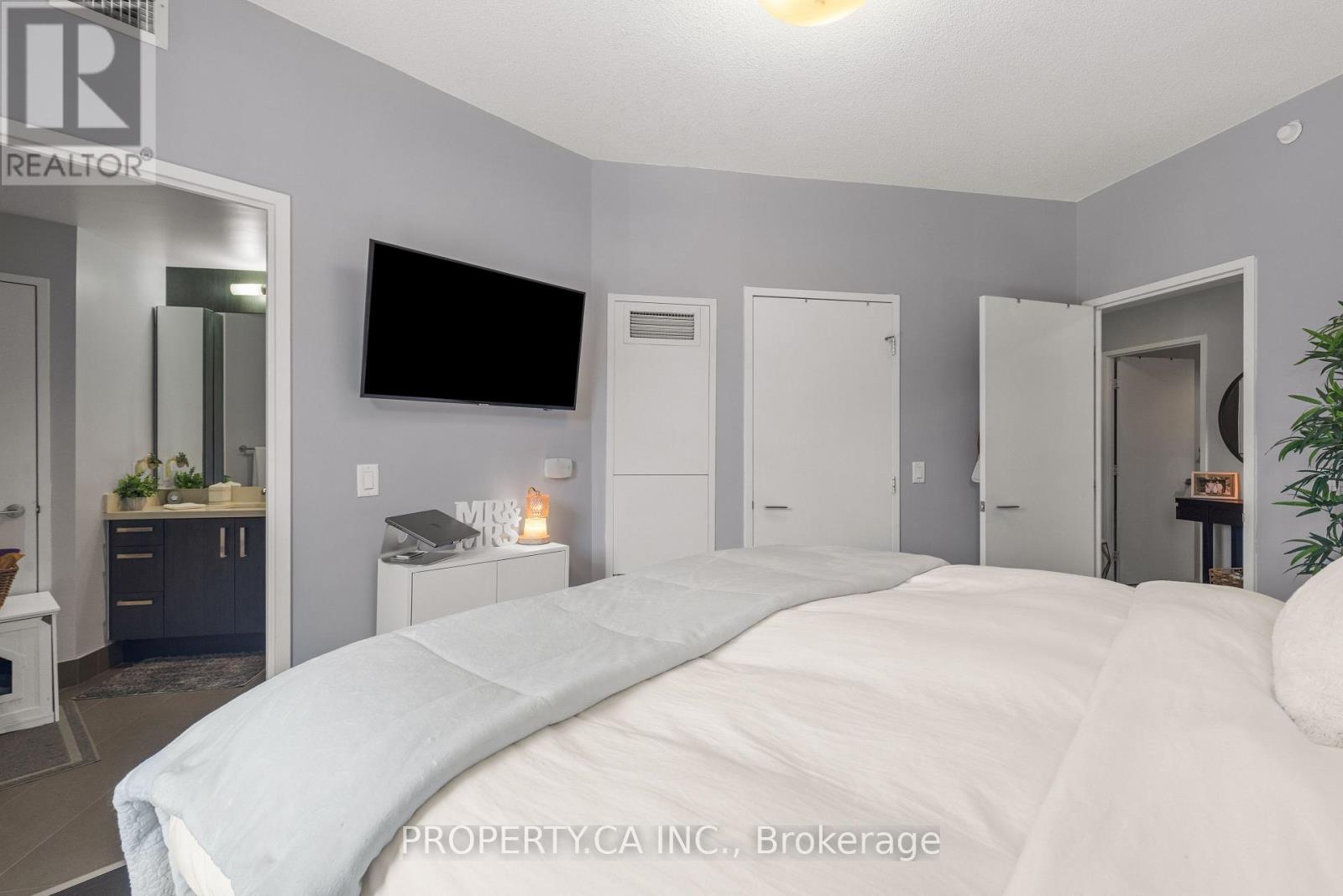N122 - 120 Bayview Avenue Property Photo 8
