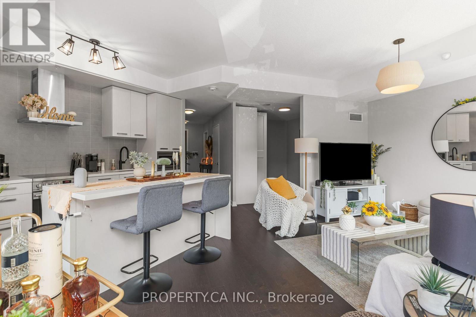 N122 - 120 Bayview Avenue Property Photo 19